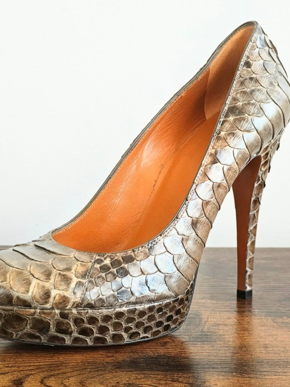 GUCCI Python Platform Pumps - Picture 2 of 15
